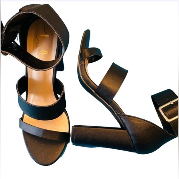 Lulus Shoes - LULU’S Black Ankle Strap Open Toe Sandal Heels Size 7